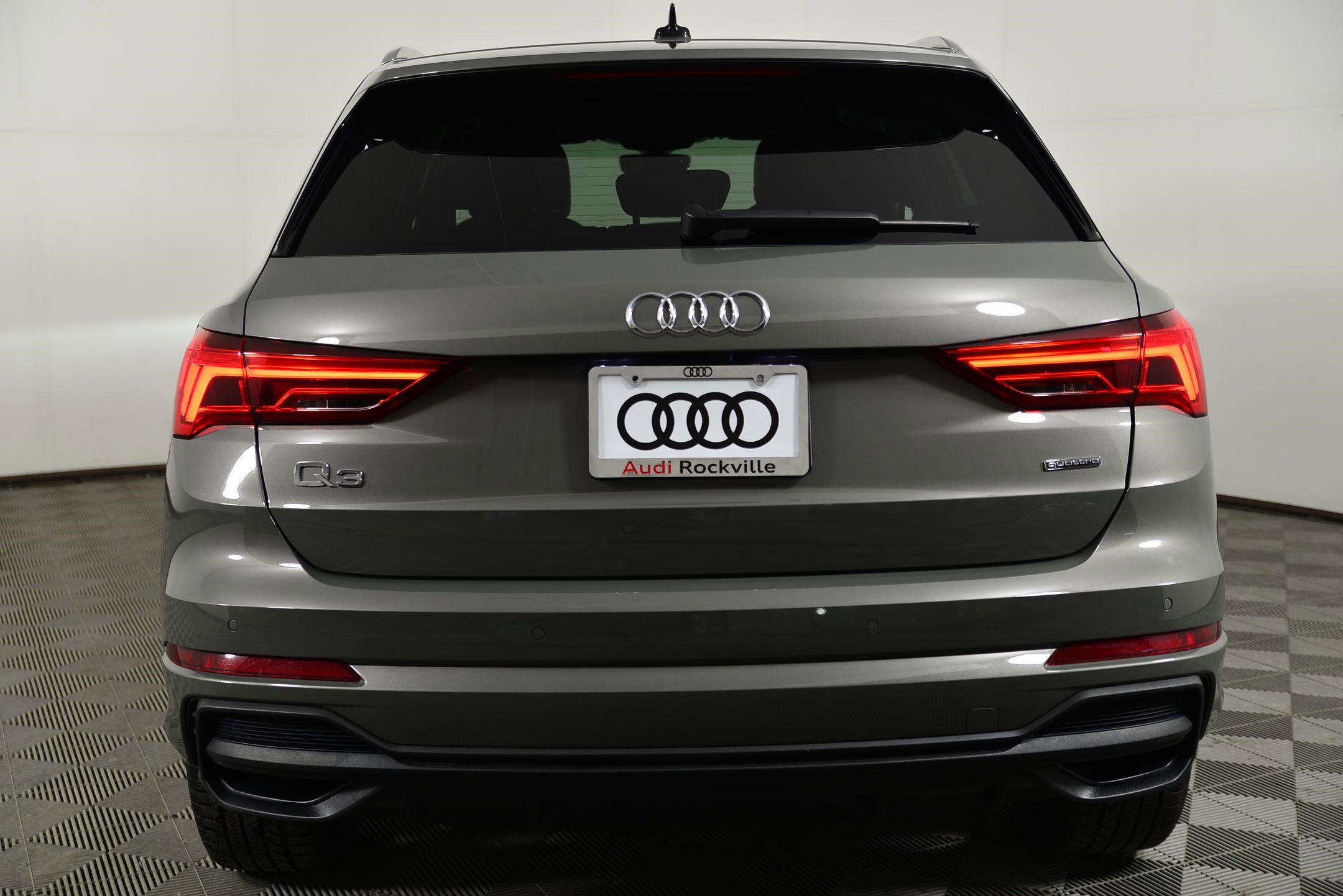 Certified 2023 Audi Q3 2.0T Premium w/ Convenience Package image 10