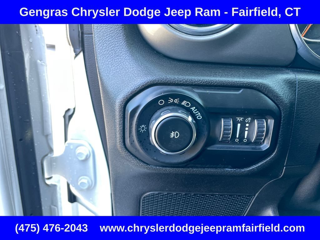 Used 2019 Jeep Wrangler Unlimited Sahara AWD/4WD image 49