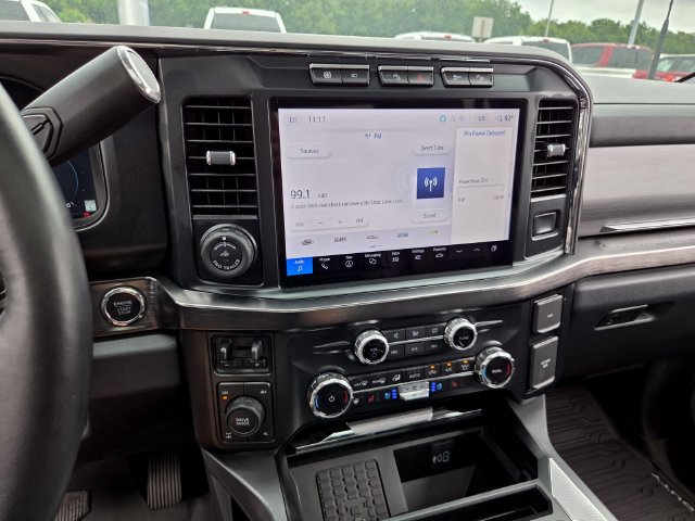 Used 2024 Ford F250 Lariat w/ Lariat Ultimate Package AWD/4WD image 21