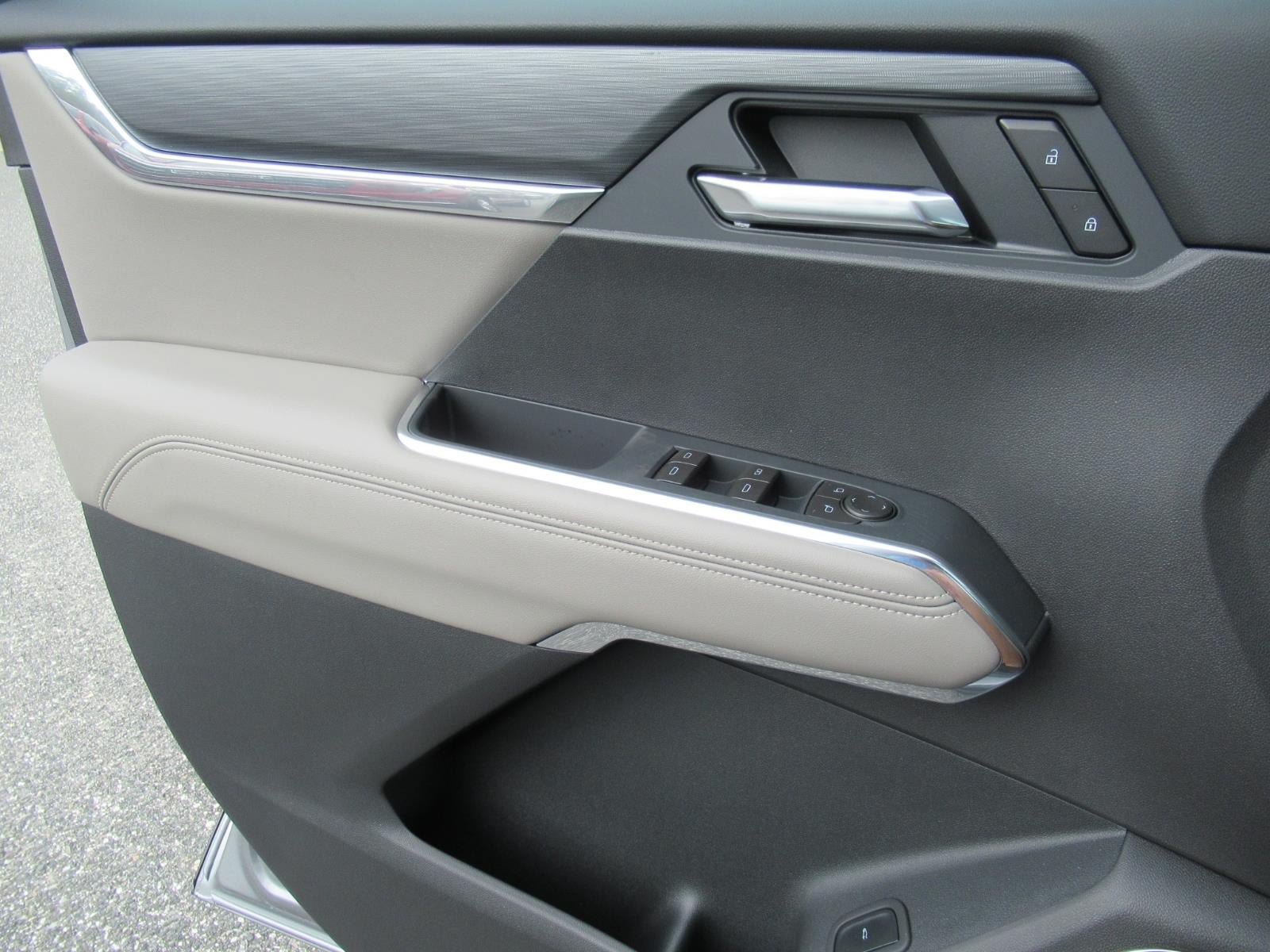 New 2026 GMC Acadia Elevation w/ Elevation Premium Package FWD image 20
