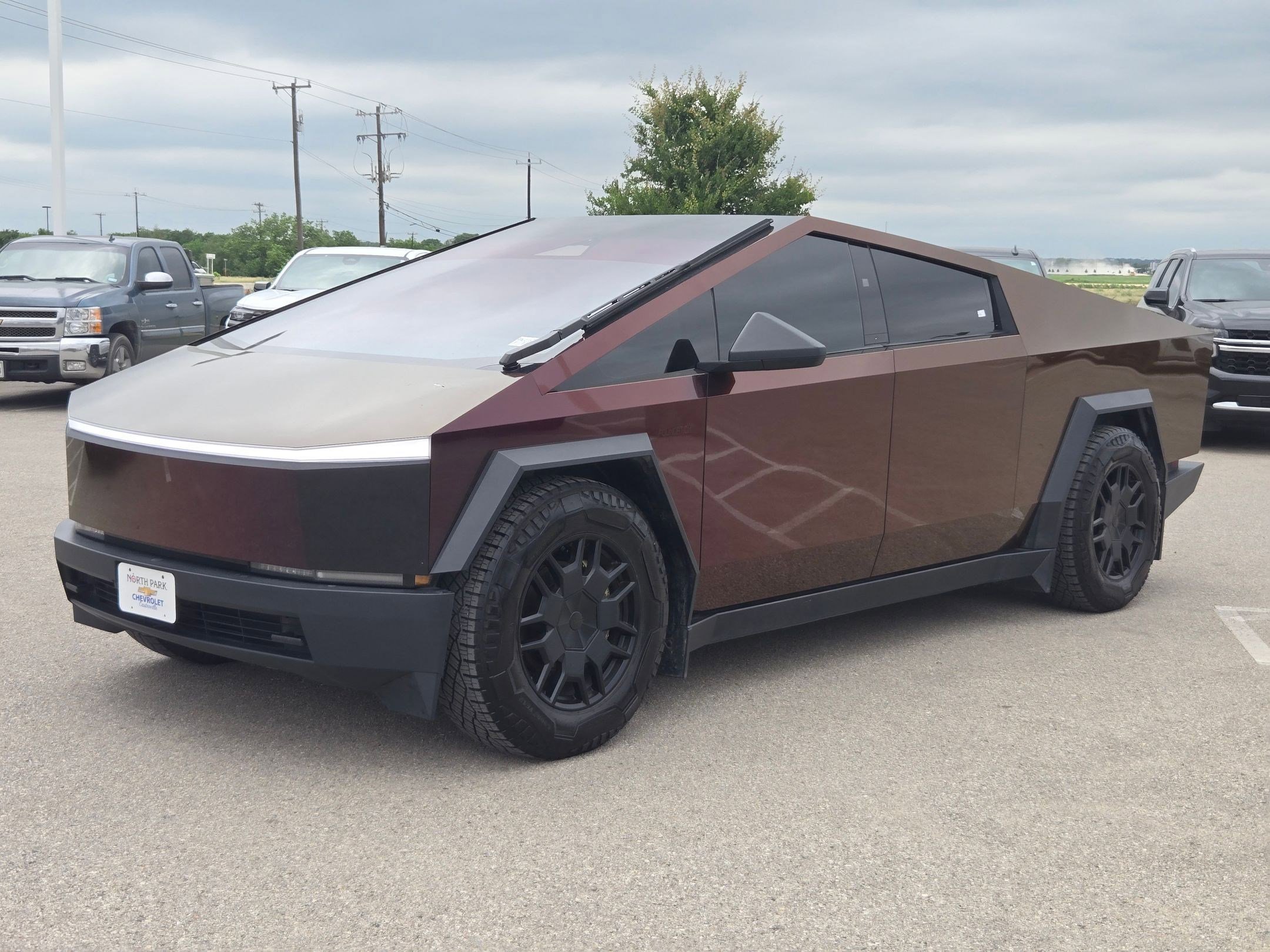 Used 2024 Tesla Cybertruck AWD Crew Cab image 7