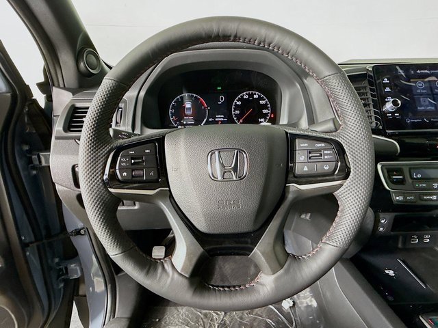 New 2026 Honda Ridgeline Black Edition image 4