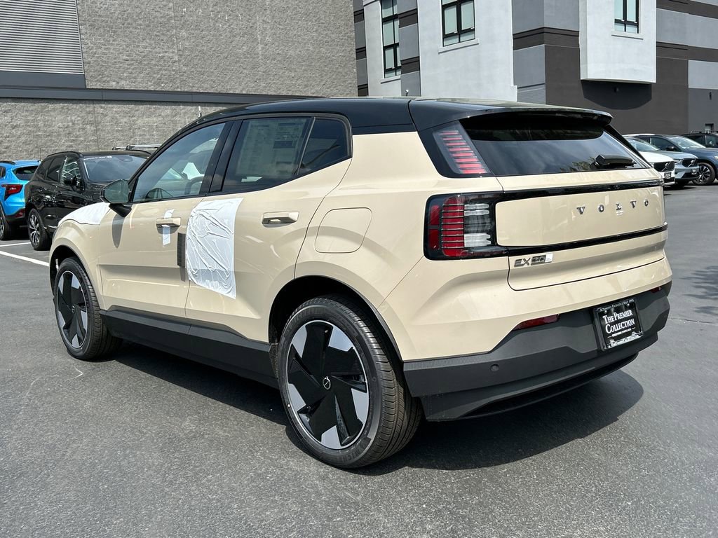 New 2026 Volvo EX30 Plus w/ Protection Package Premier image 4
