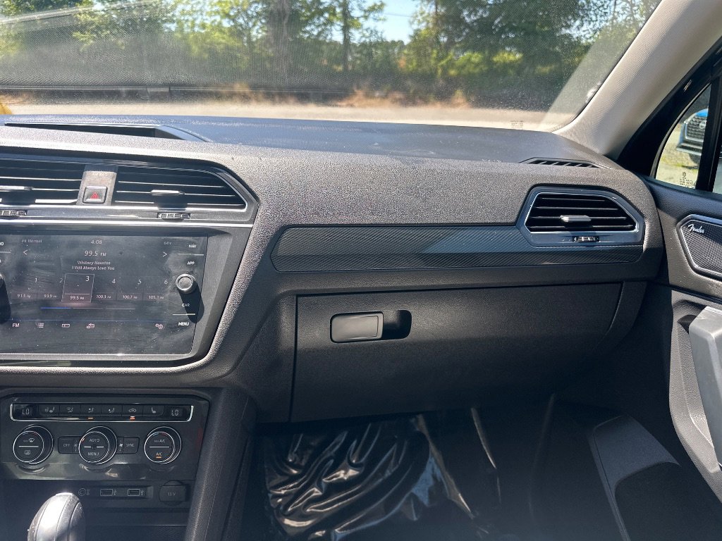 Used 2018 Volkswagen Tiguan SEL Premium AWD/4WD image 34