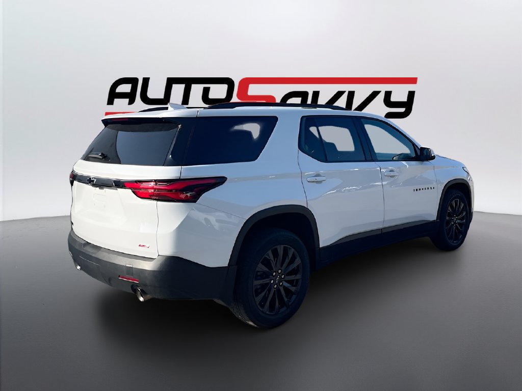 Used 2023 Chevrolet Traverse RS w/ LPO, Cargo Package FWD image 7
