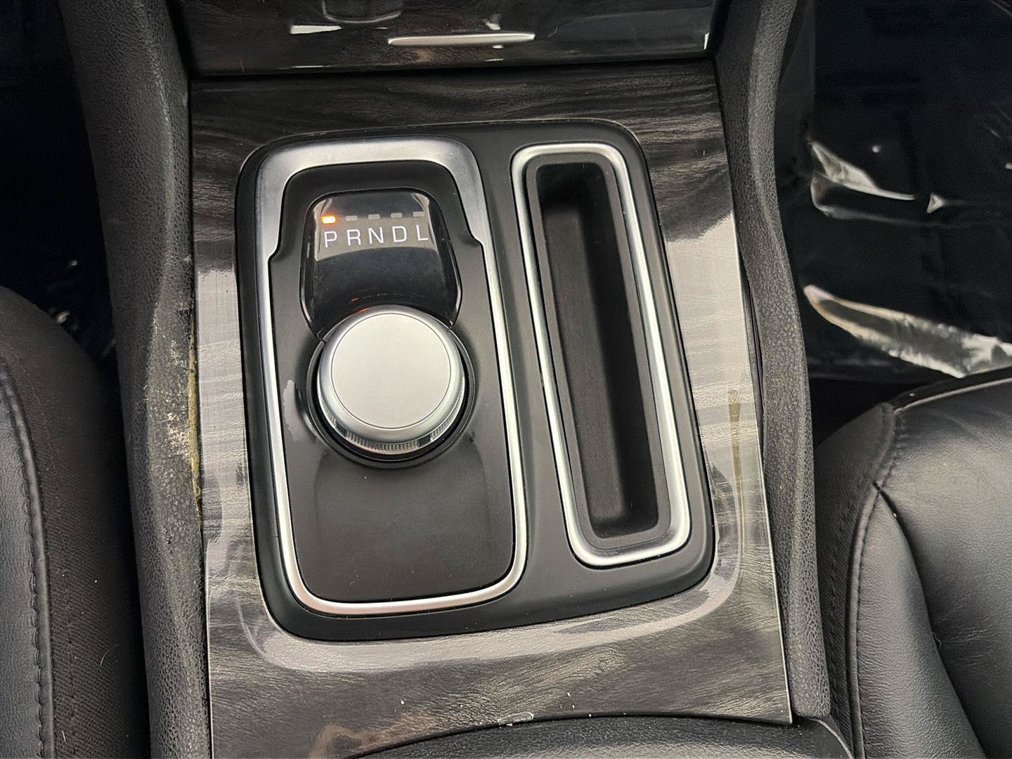 Used 2017 Chrysler 300 Limited AWD/4WD image 11