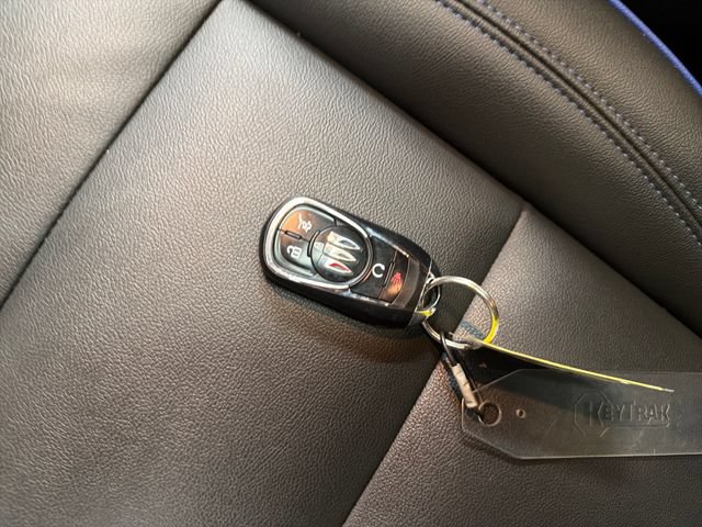 Used 2025 Buick Envista Sport Touring w/ Convenience I Package FWD image 30