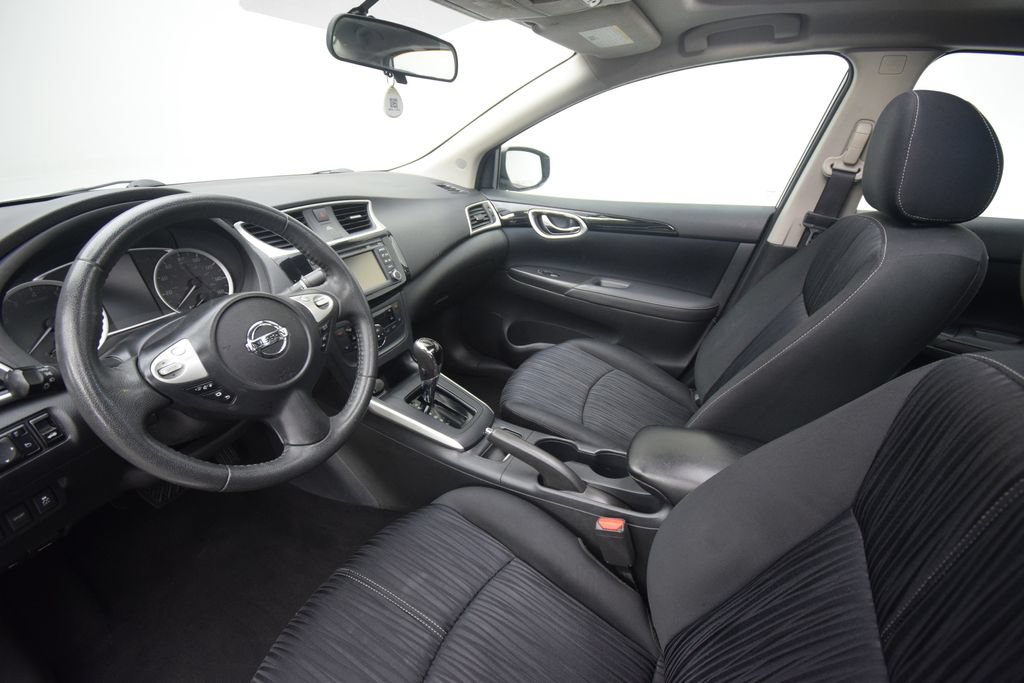 Used 2018 Nissan Sentra SV w/ Premium Package (P01) FWD image 8