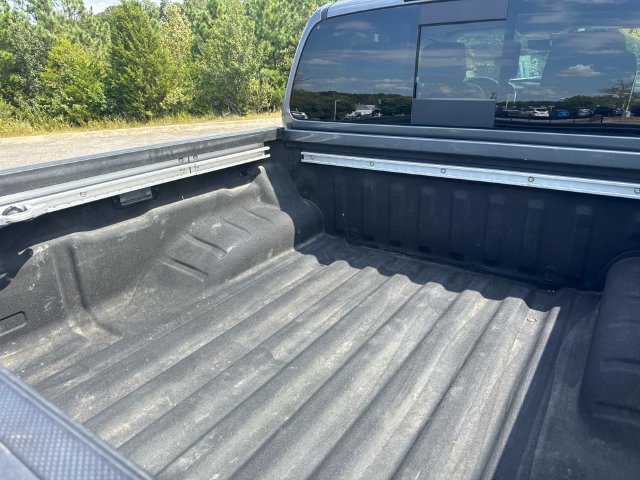 Used 2024 Nissan Frontier SL AWD/4WD image 14
