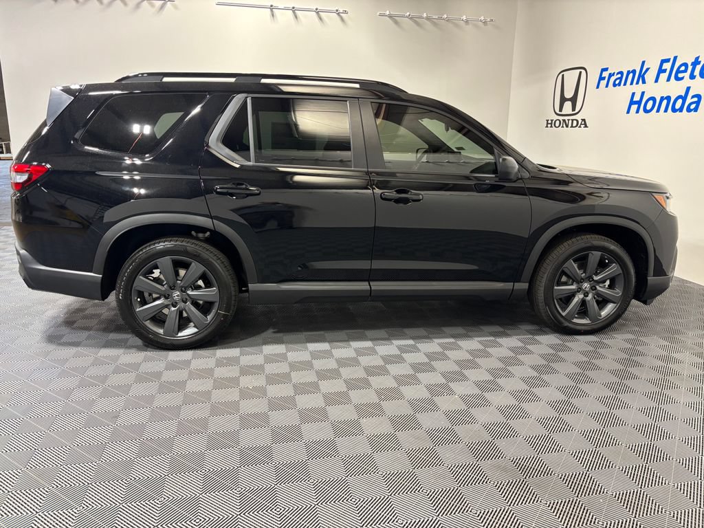 New 2026 Honda Pilot Sport image 7