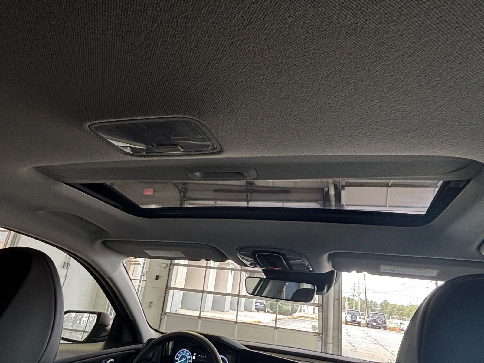 Used 2025 Hyundai Elantra Limited image 22