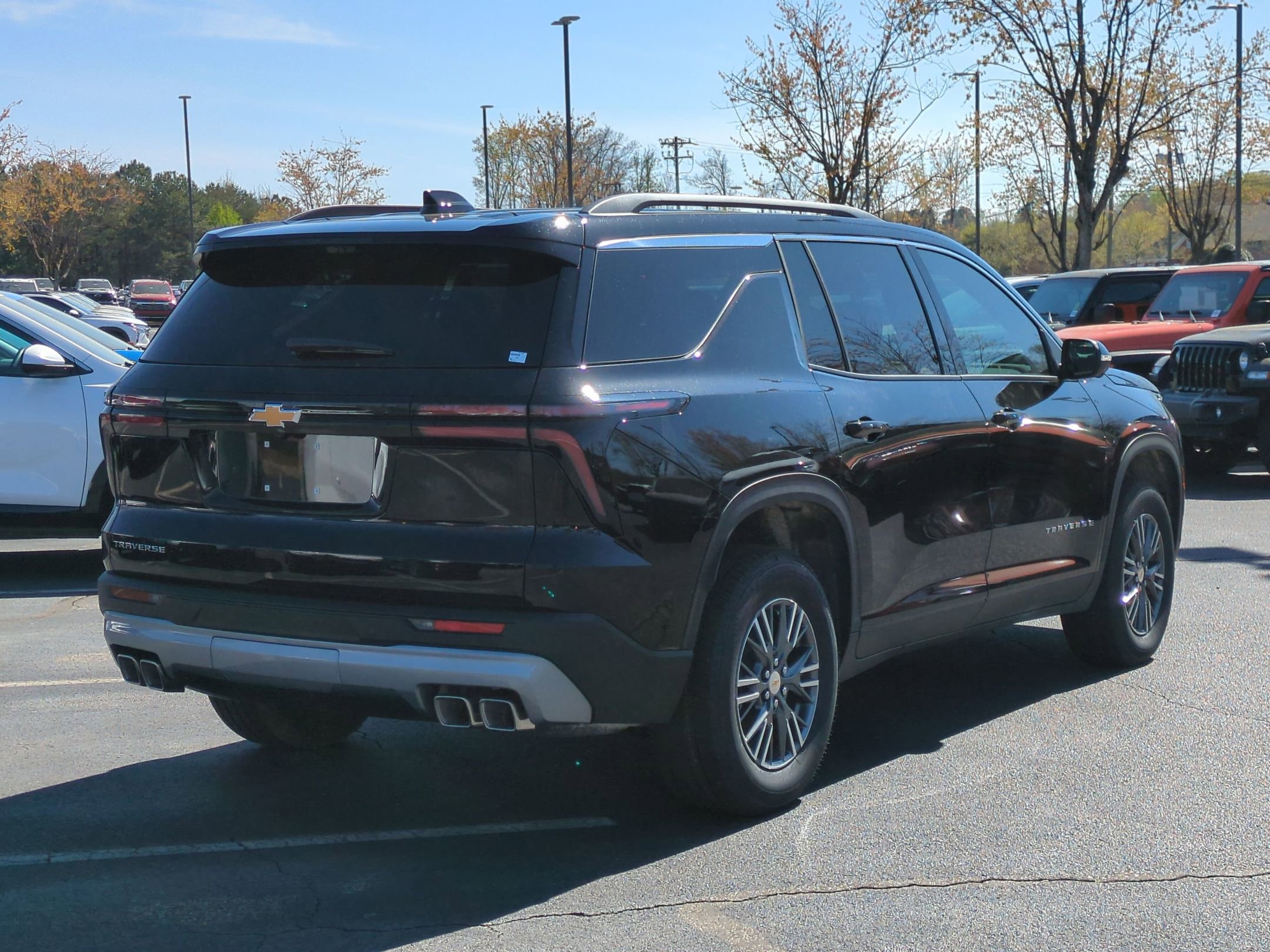 New 2026 Chevrolet Traverse LT w/ Driver Confidence Package FWD image 9