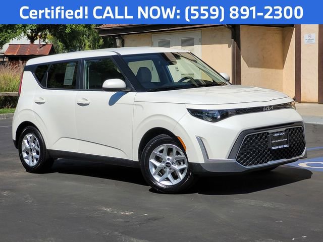 Certified 2025 Kia Soul LX FWD image 2