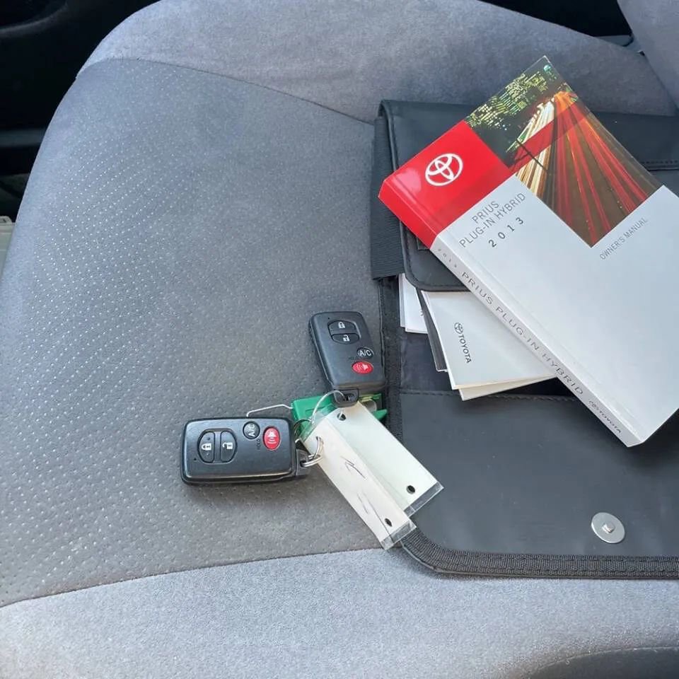 Used 2014 Toyota Prius Three w/ Solar Roof Package image 22