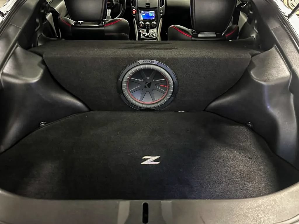 Used 2020 Nissan 370Z Coupe RWD image 15