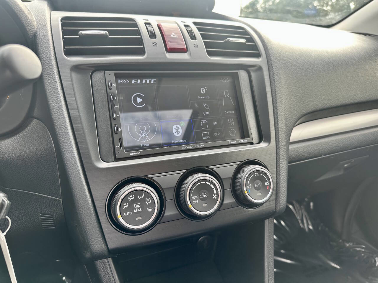 Used 2013 Subaru Crosstrek 2.0i Limited image 26