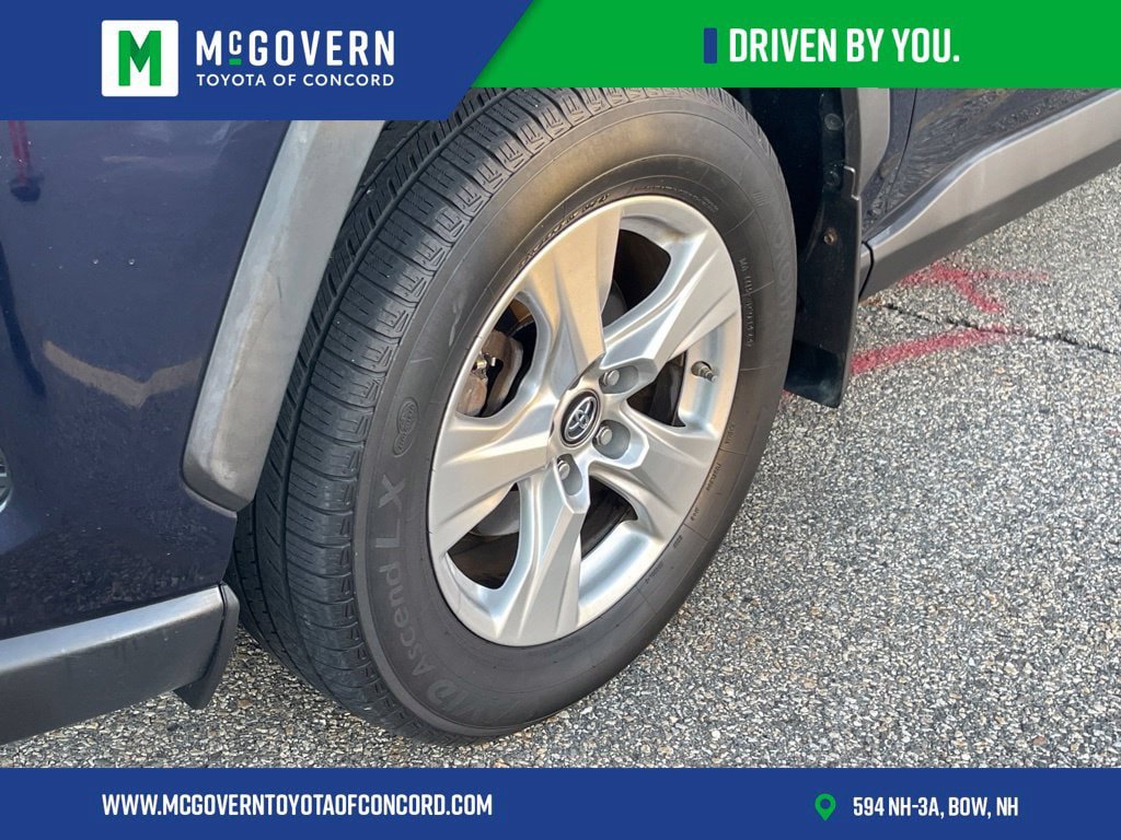 Used 2019 Toyota RAV4 XLE w/ Convenience Package AWD/4WD image 9