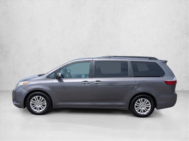 Used 2015 Toyota Sienna XLE FWD image 9