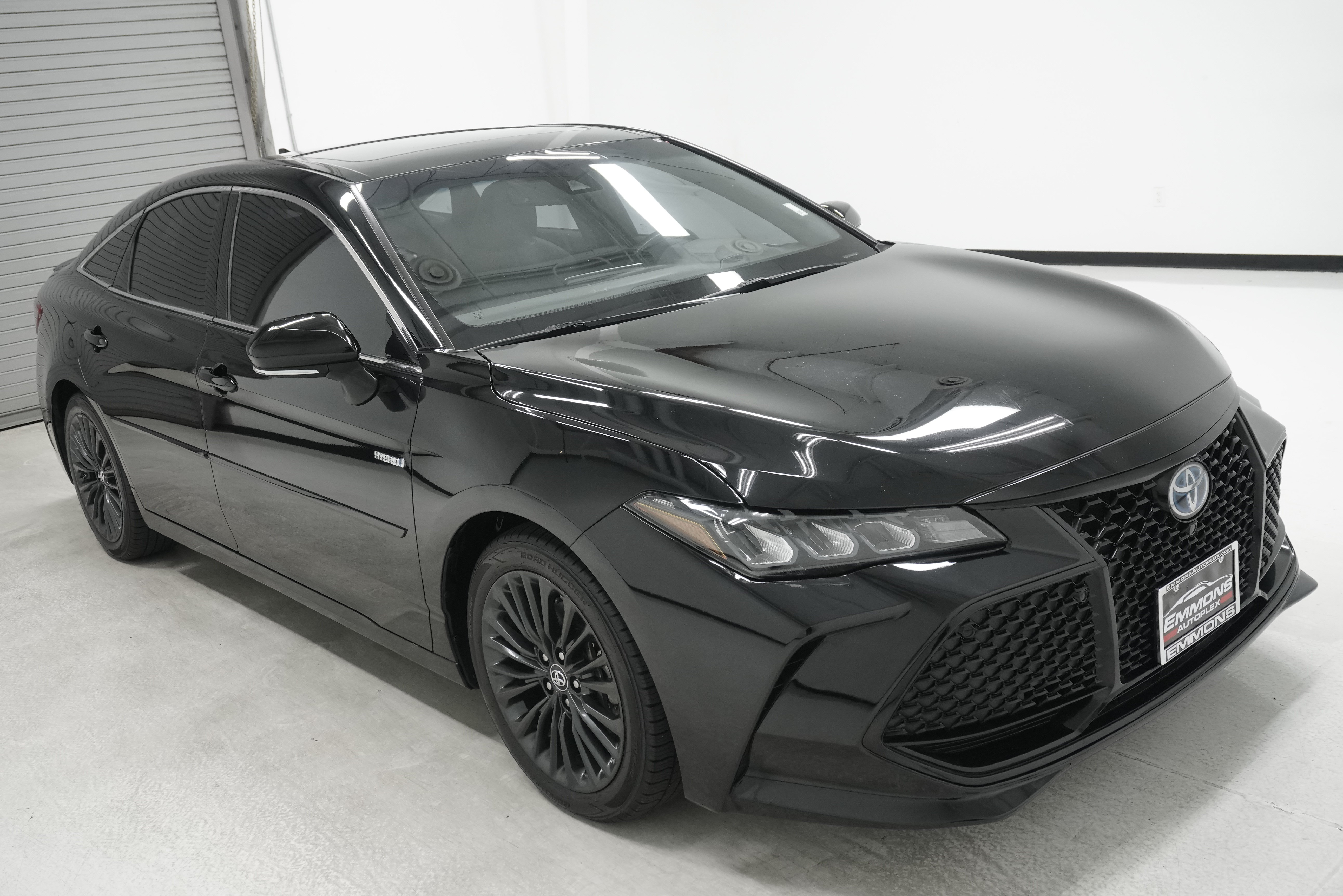 Used 2019 Toyota Avalon XSE w/ All Weather Liner Package FWD image 3