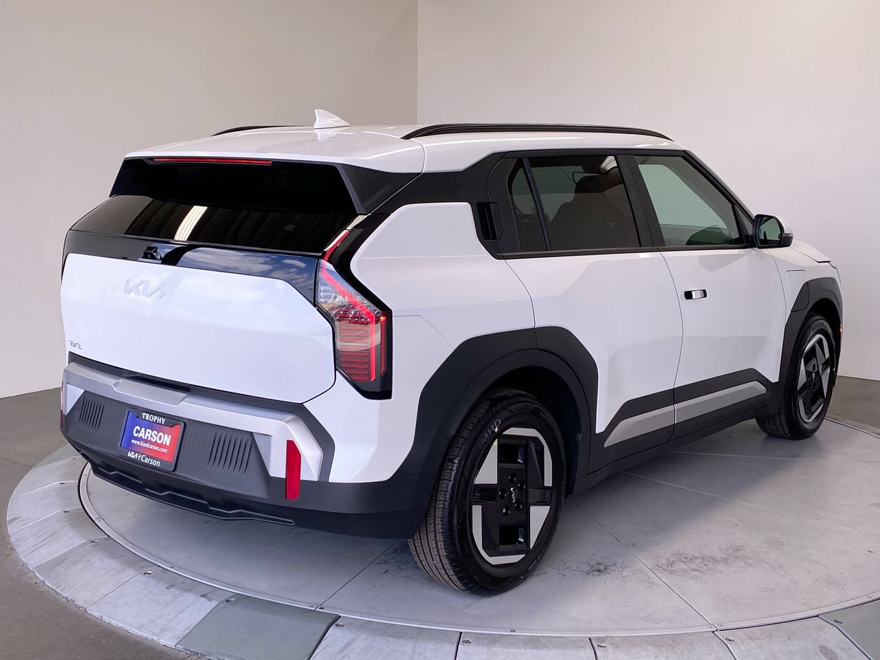 New 2027 Kia EV3 Wind FWD image 5
