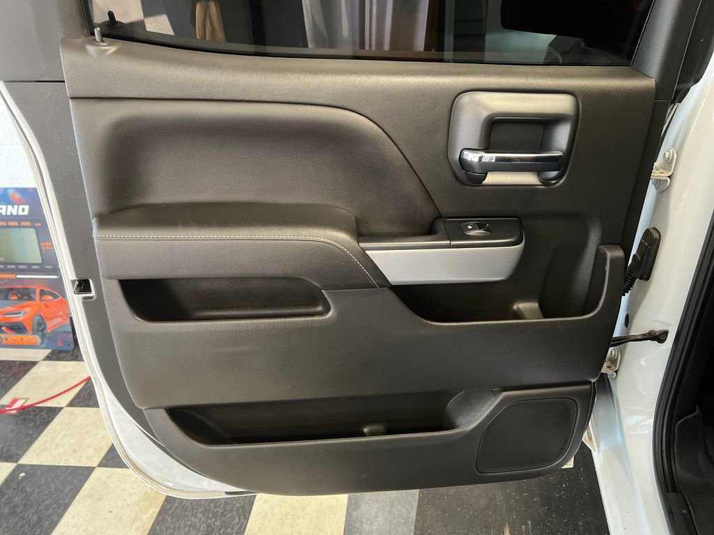 Used 2018 Chevrolet Silverado 1500 LT w/ All Star Edition AWD/4WD image 42