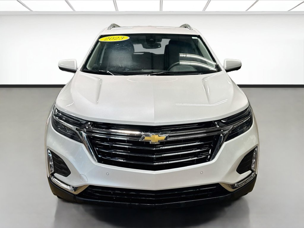 Used 2023 Chevrolet Equinox Premier AWD/4WD image 2