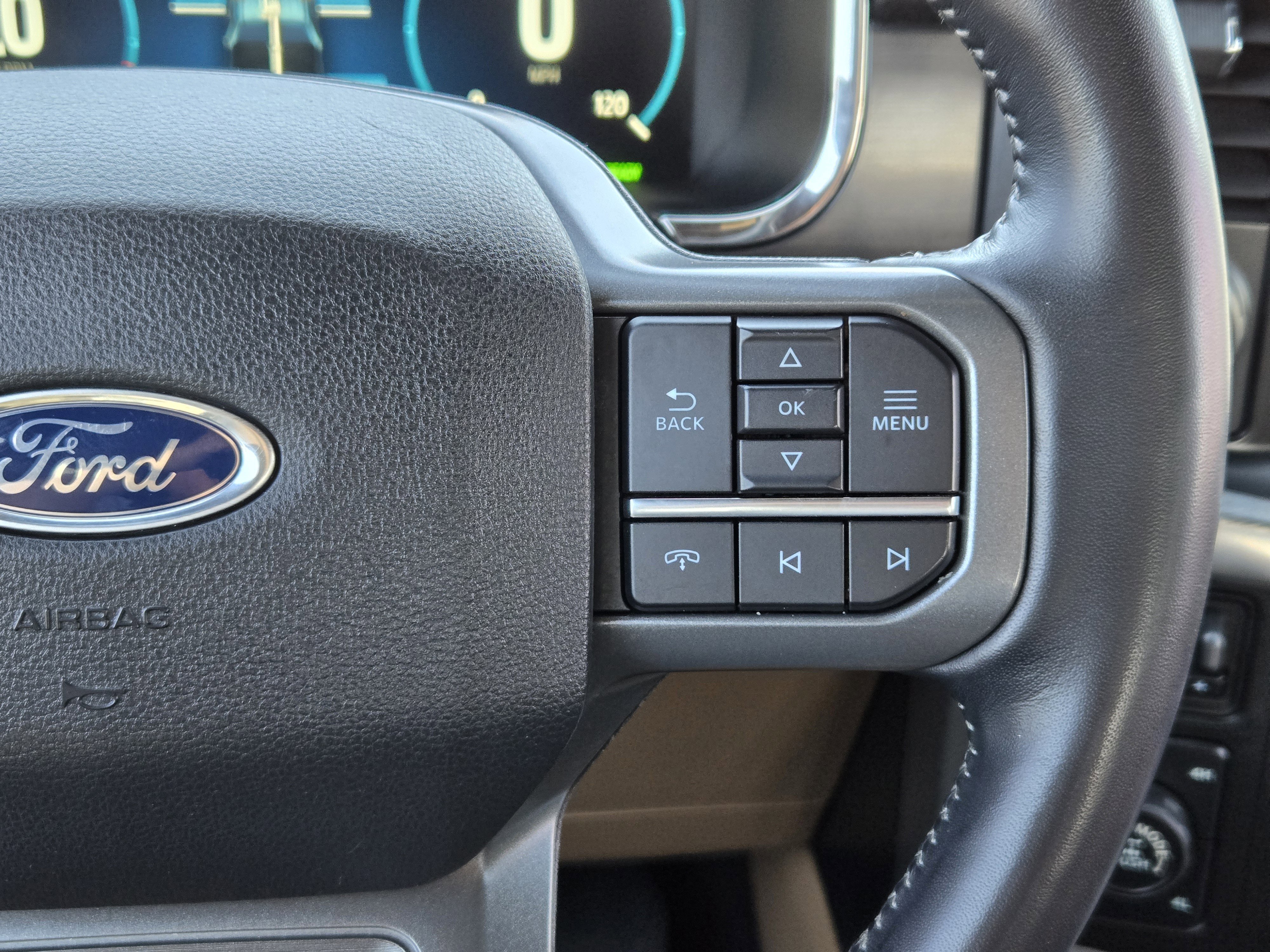 Used 2021 Ford F150 Lariat w/ Max Trailer Tow Package image 32