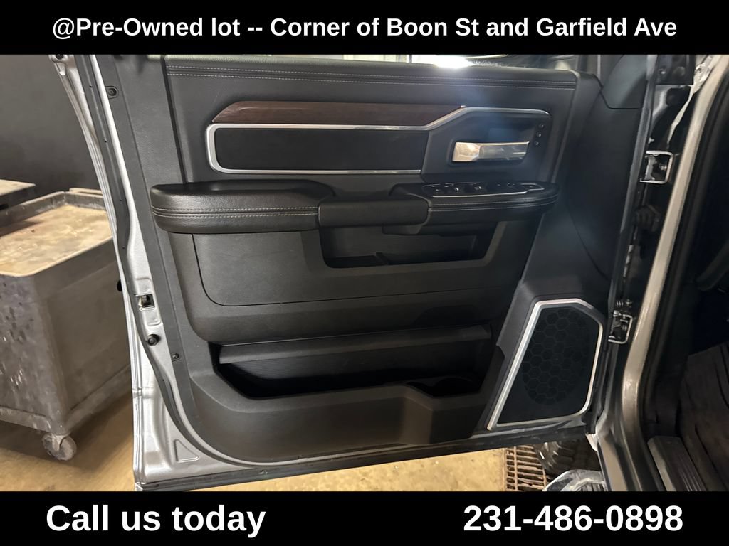 Used 2022 RAM 3500 Laramie AWD/4WD image 15