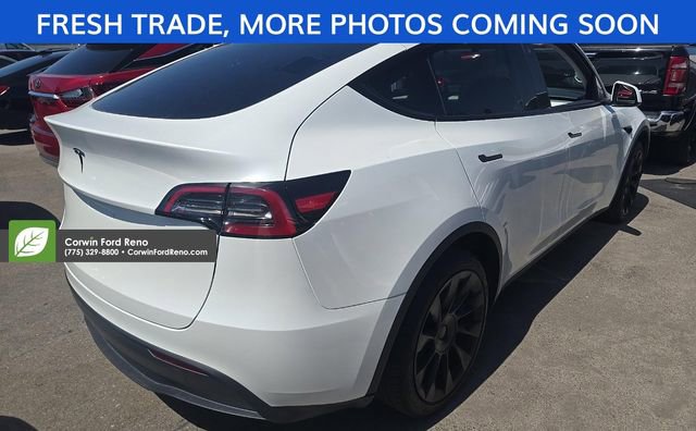Used 2024 Tesla Model Y Long Range AWD/4WD image 5