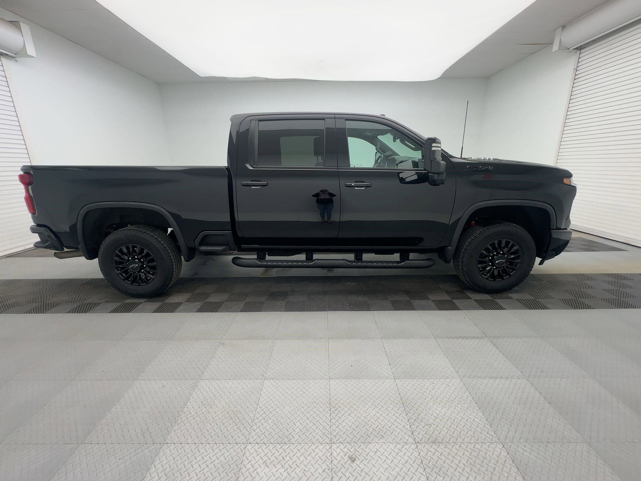 Used 2024 Chevrolet Silverado 3500 LTZ w/ LTZ Plus Package image 8