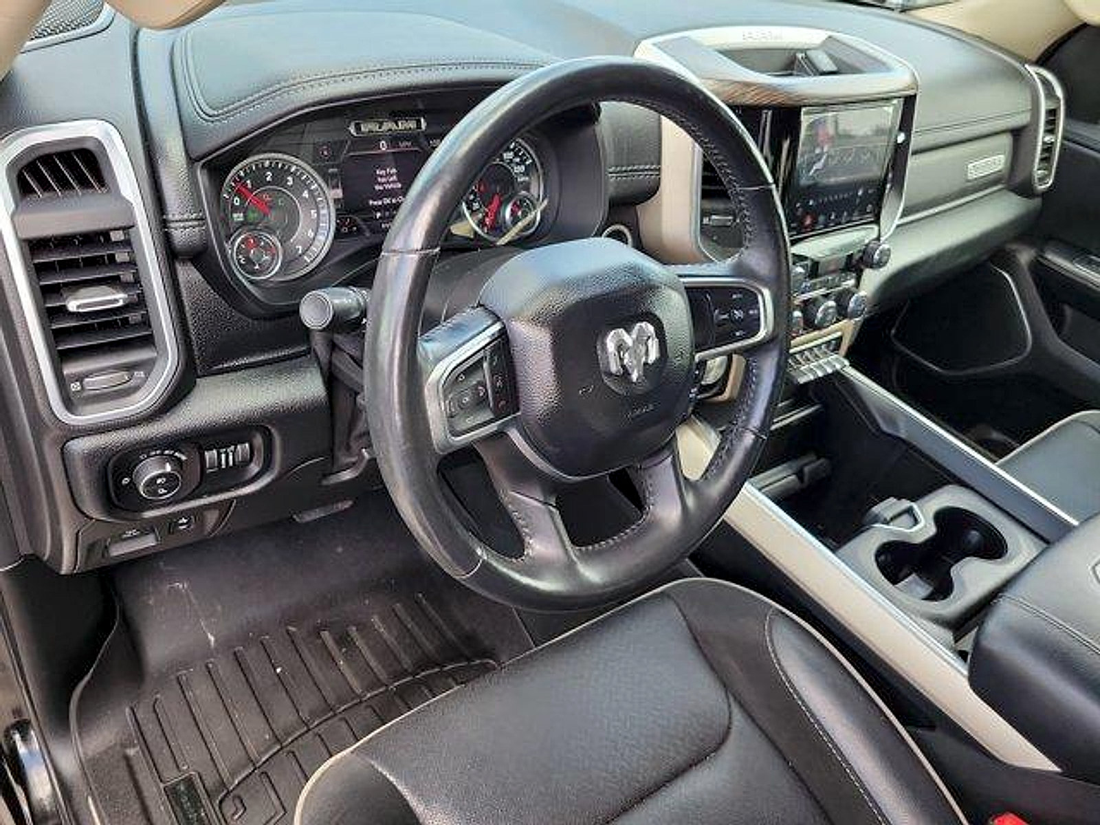 Used 2020 RAM 1500 Laramie AWD/4WD image 22