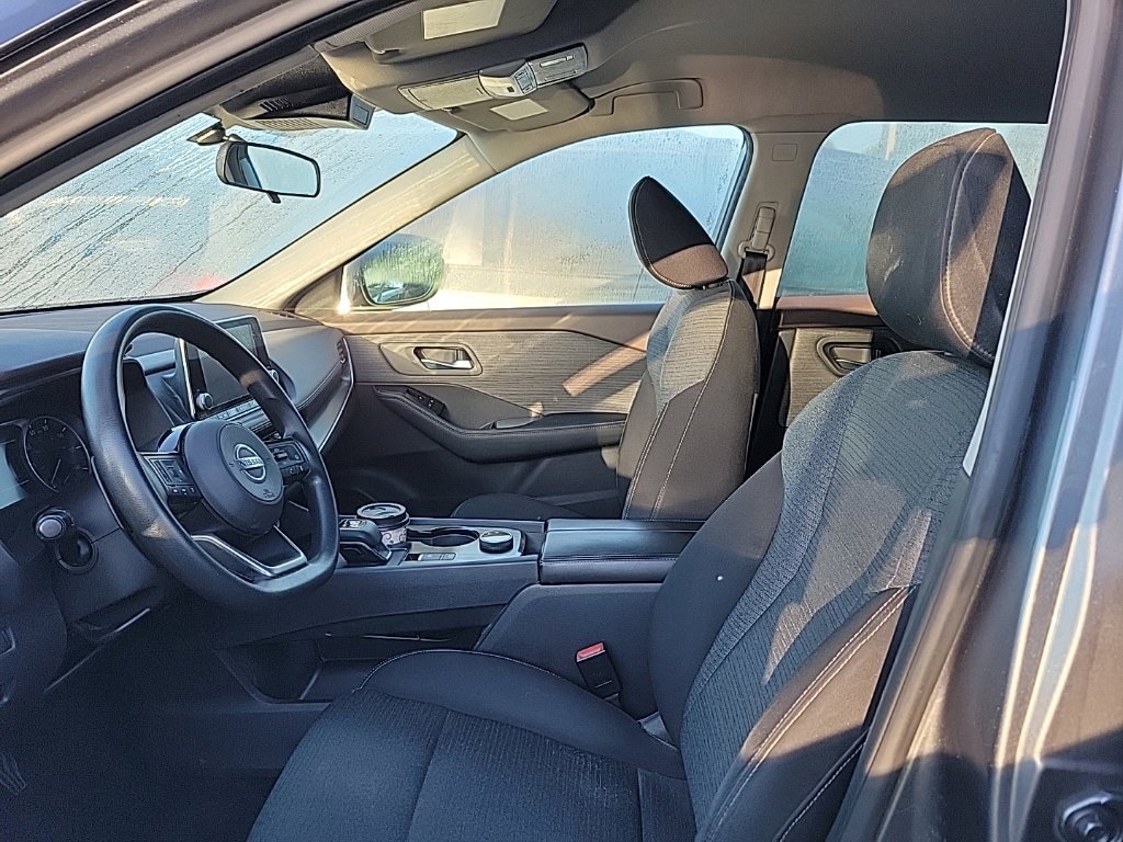 Used 2021 Nissan Rogue SV AWD/4WD image 6