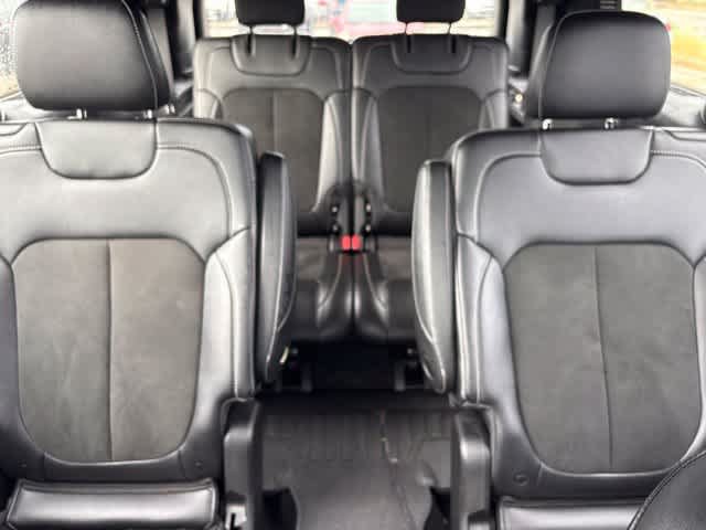 Used 2025 Jeep Grand Cherokee L Altitude RWD image 23
