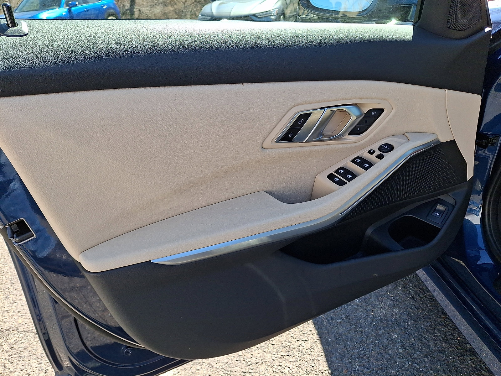 Used 2023 BMW 330i xDrive Sedan w/ Convenience Package image 12