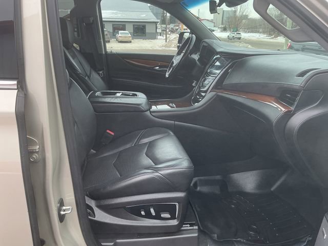 Used 2017 Cadillac Escalade Premium Luxury image 27