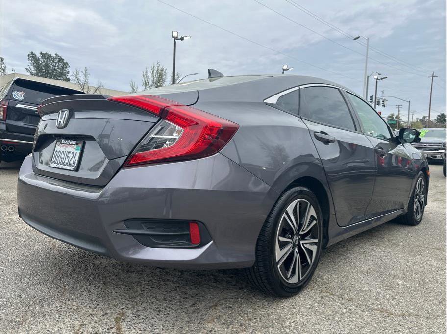Used 2017 Honda Civic EX-T image 8