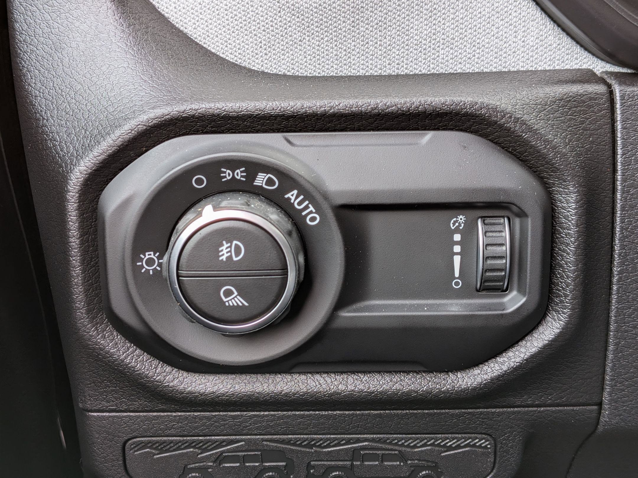 New 2025 Jeep Gladiator Sport AWD/4WD image 13