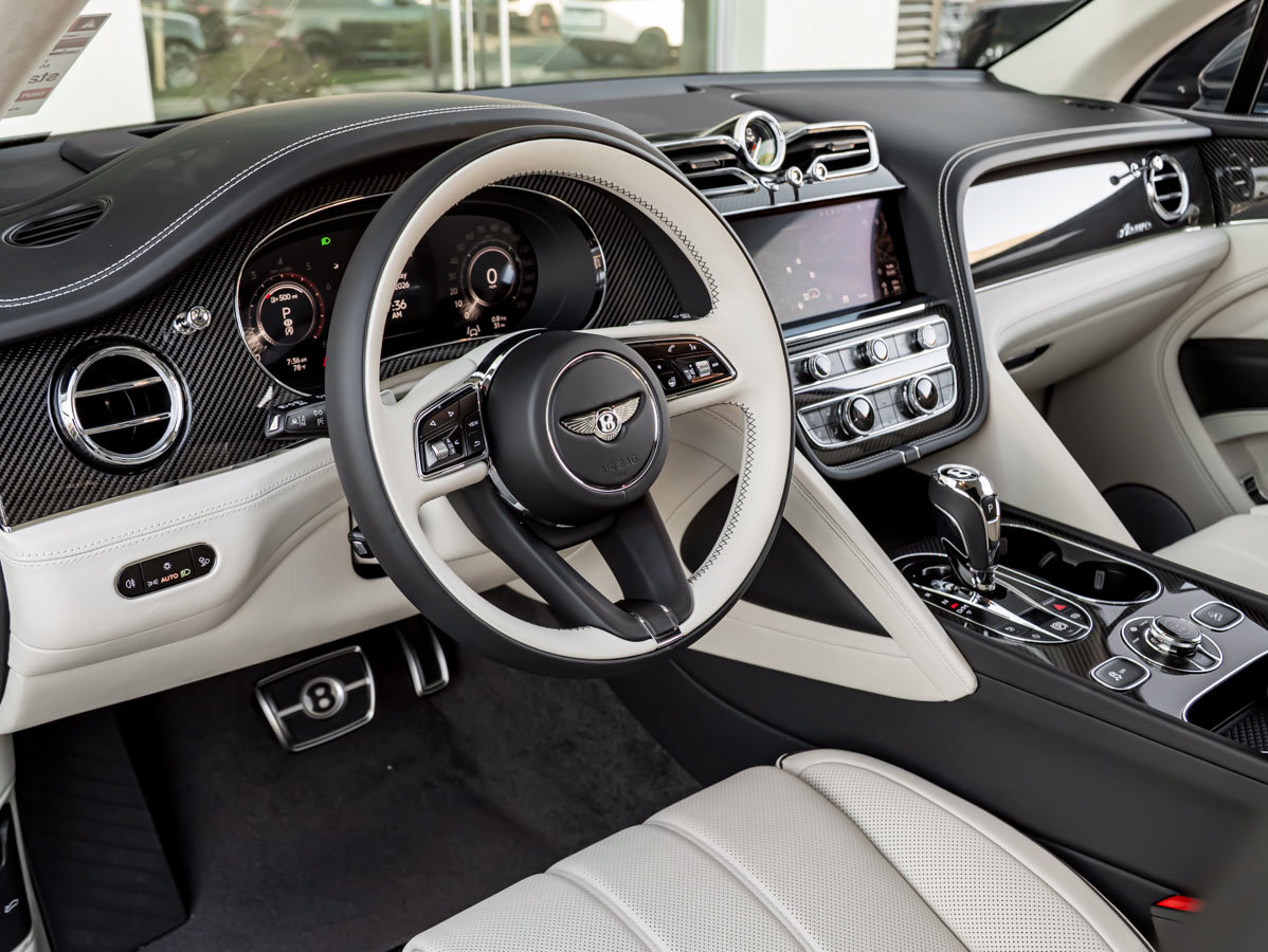New 2027 Bentley Bentayga AWD/4WD image 4