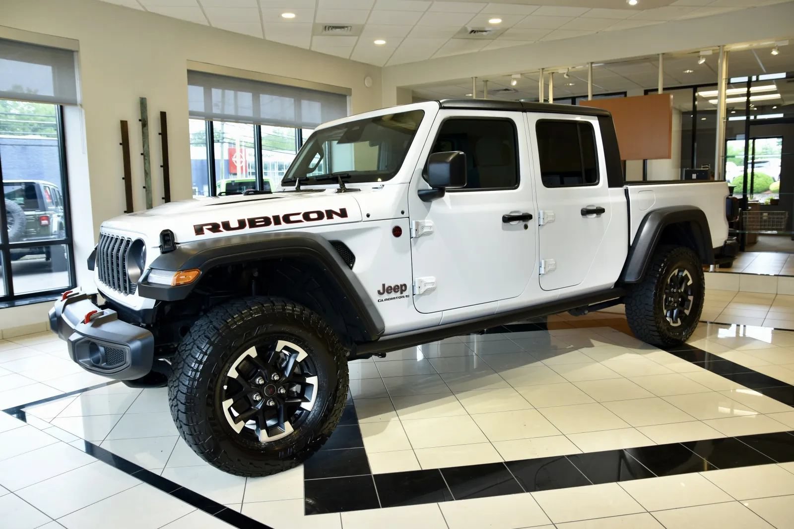 Used 2026 Jeep Gladiator Rubicon AWD/4WD image 3
