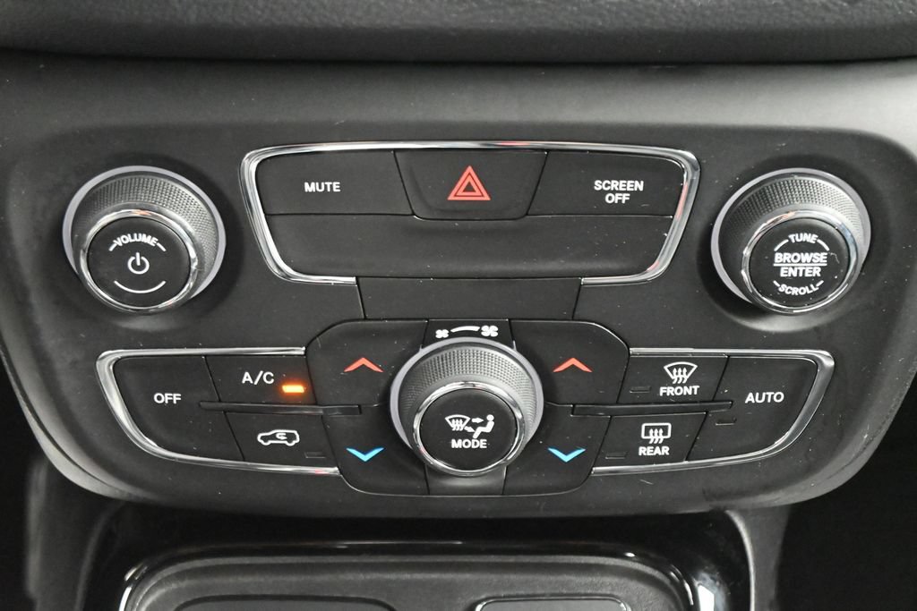 Used 2020 Jeep Compass Limited AWD/4WD image 17