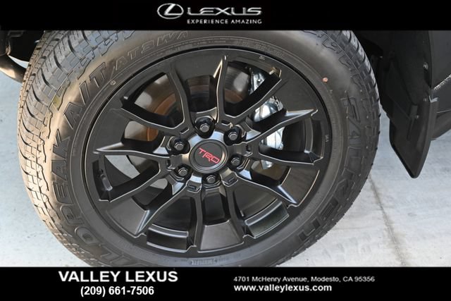 Used 2025 Toyota Tundra Platinum w/ TRD Off-Road Package AWD/4WD image 23
