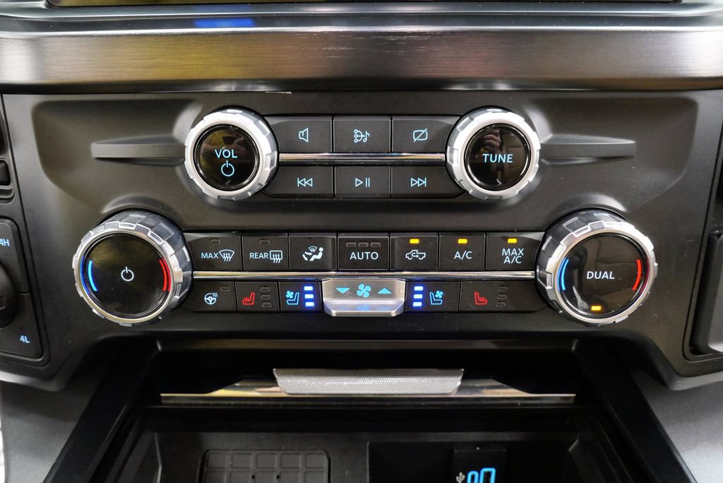 Used 2023 Ford F250 Lariat w/ Chrome Package AWD/4WD image 32