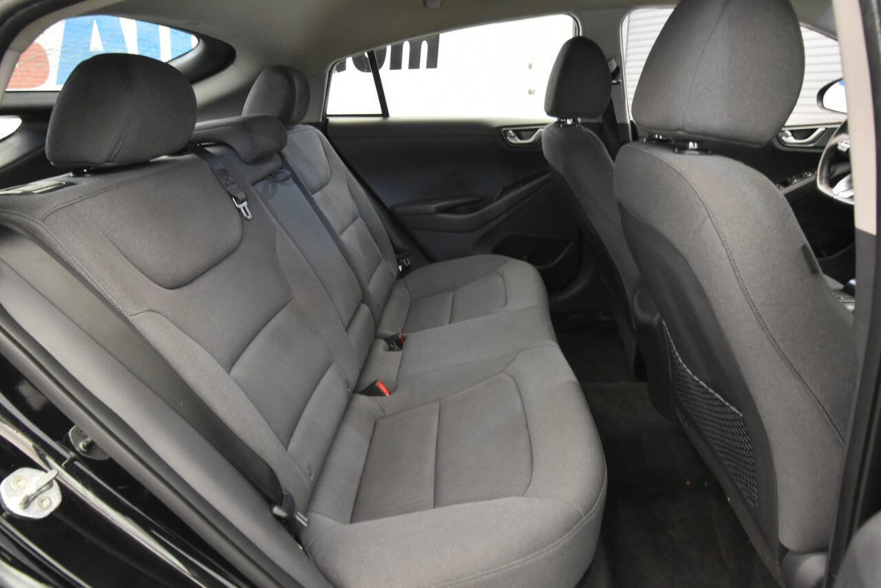 Used 2020 Hyundai Ioniq SE image 16