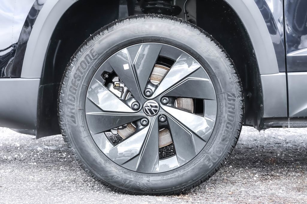 New 2026 Volkswagen Taos S image 19