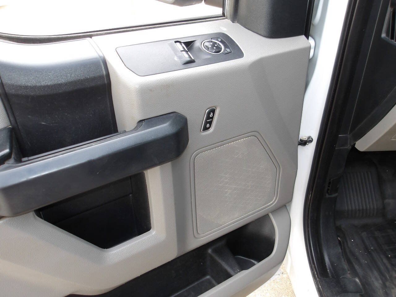 Used 2019 Ford F150 XL w/ Equipment Group 101A Mid RWD image 24