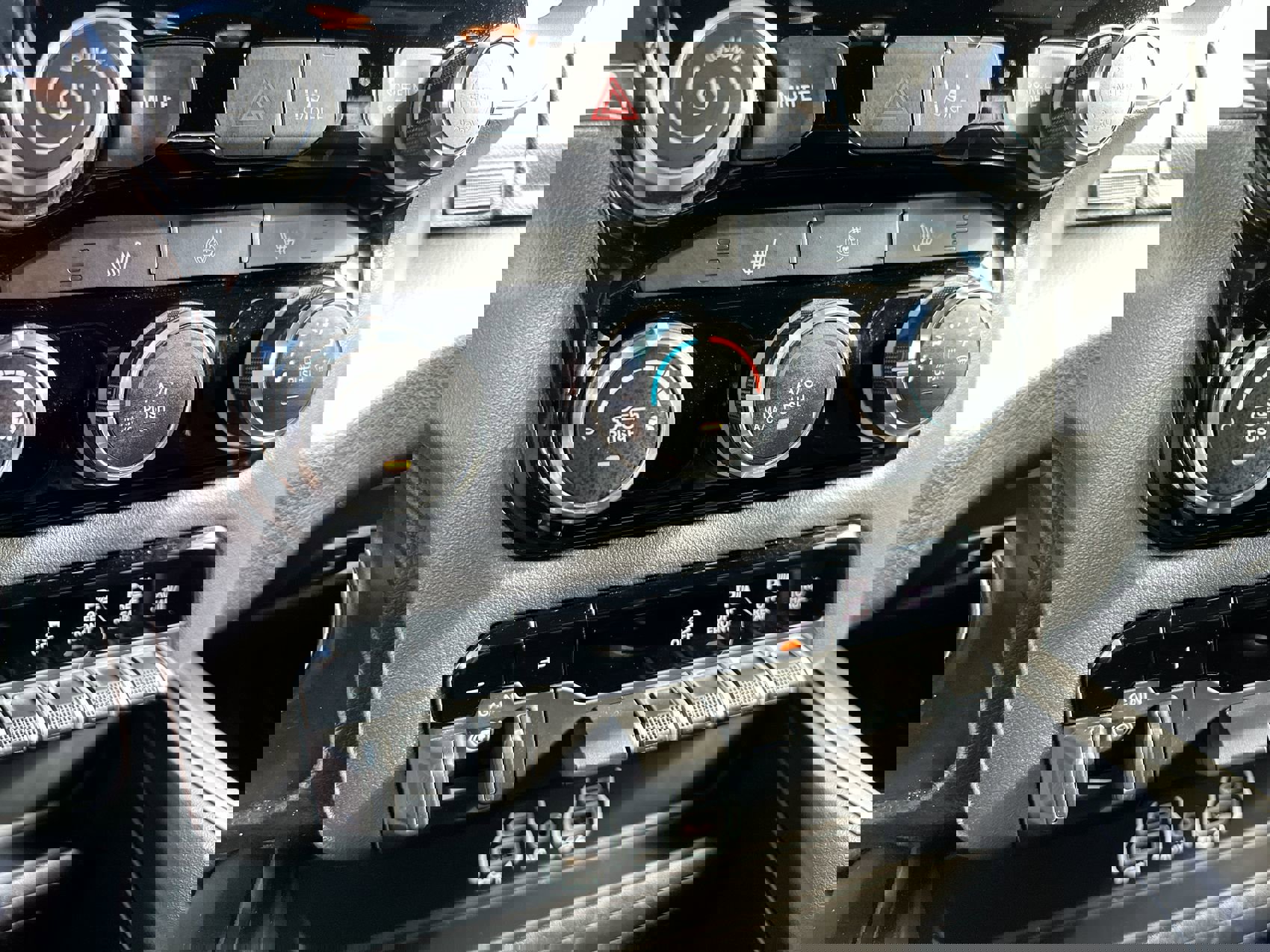 Used 2025 RAM 1500 Lone Star image 18