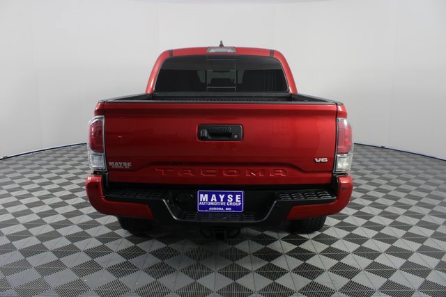 Used 2022 Toyota Tacoma TRD Off-Road image 22