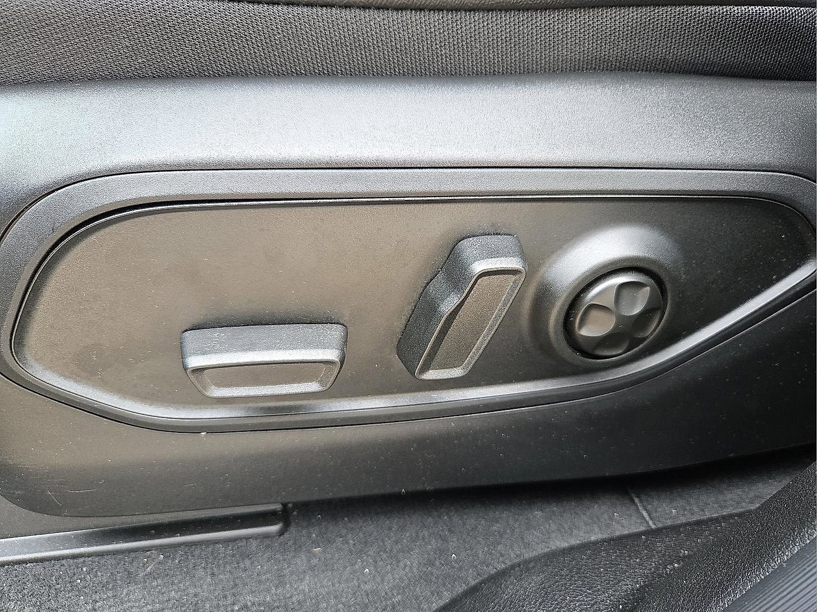 New 2025 Jeep Grand Cherokee Limited w/ Black Appearance Package image 15