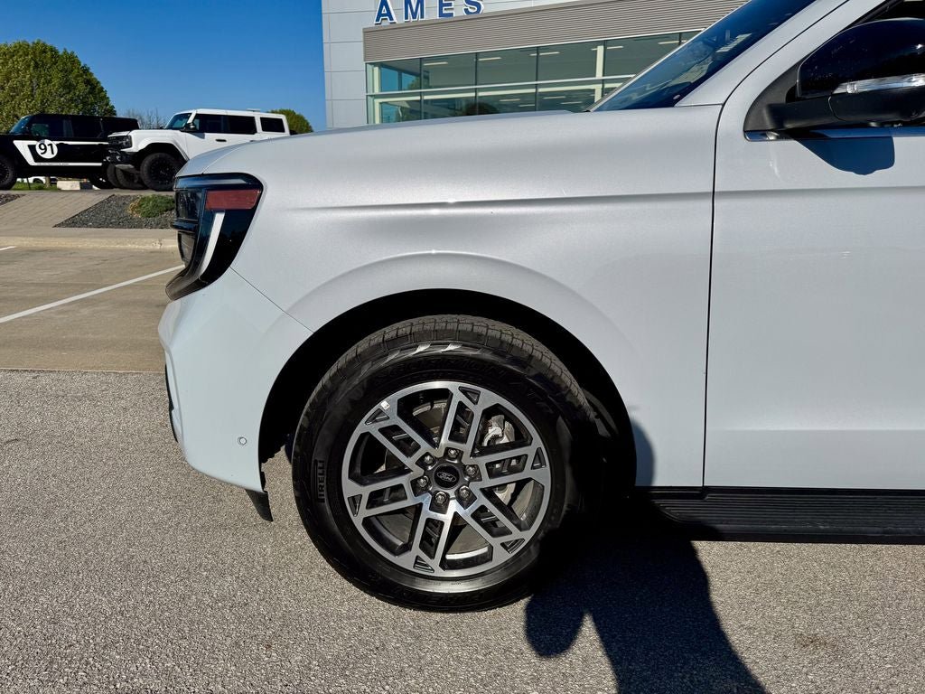 Certified 2025 Ford Expedition Max Active AWD/4WD image 35