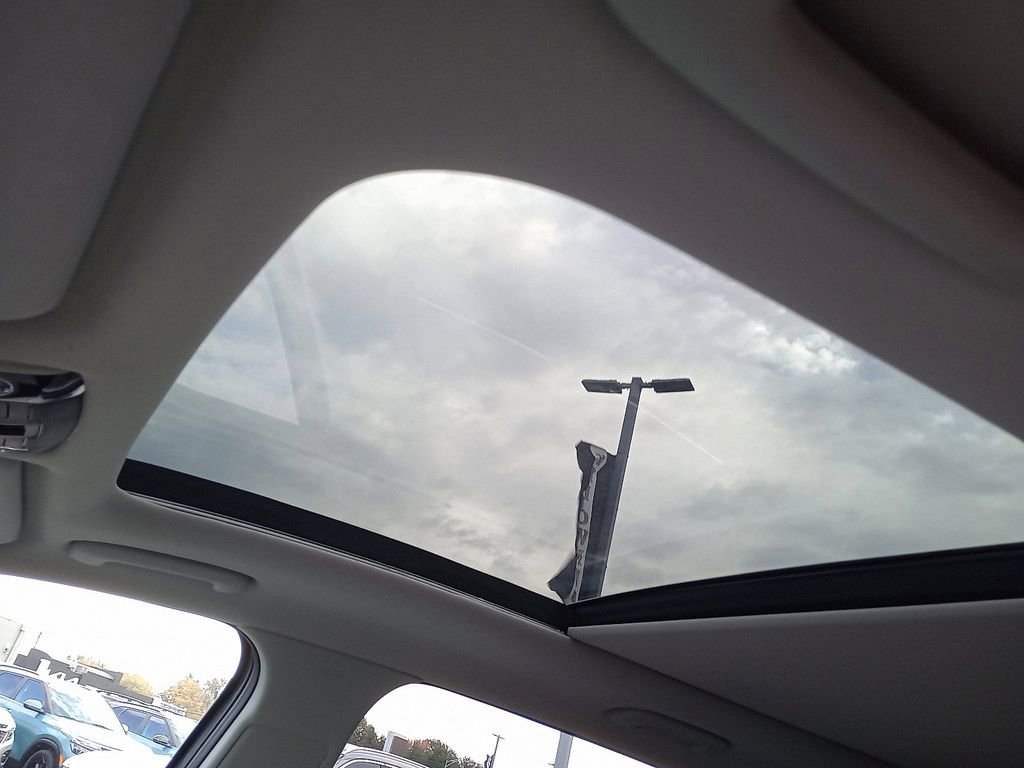 New 2026 Kia Sorento S w/ S Panoramic Sunroof Package FWD image 10
